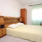 878a * Zaglav